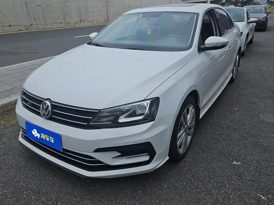 Volkswagen Sagitar 2018