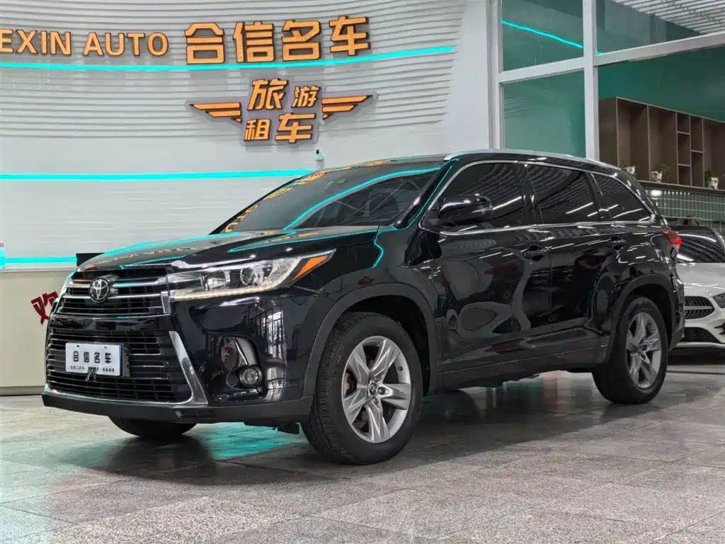 Toyota Highlander 2020 — фото 1