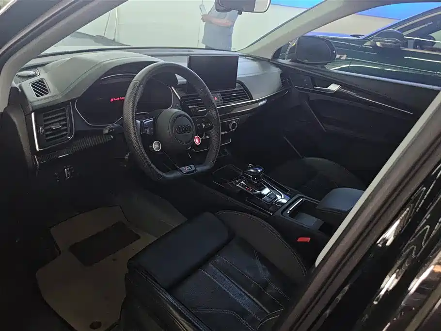 Audi Q5L 2021 — фото 12
