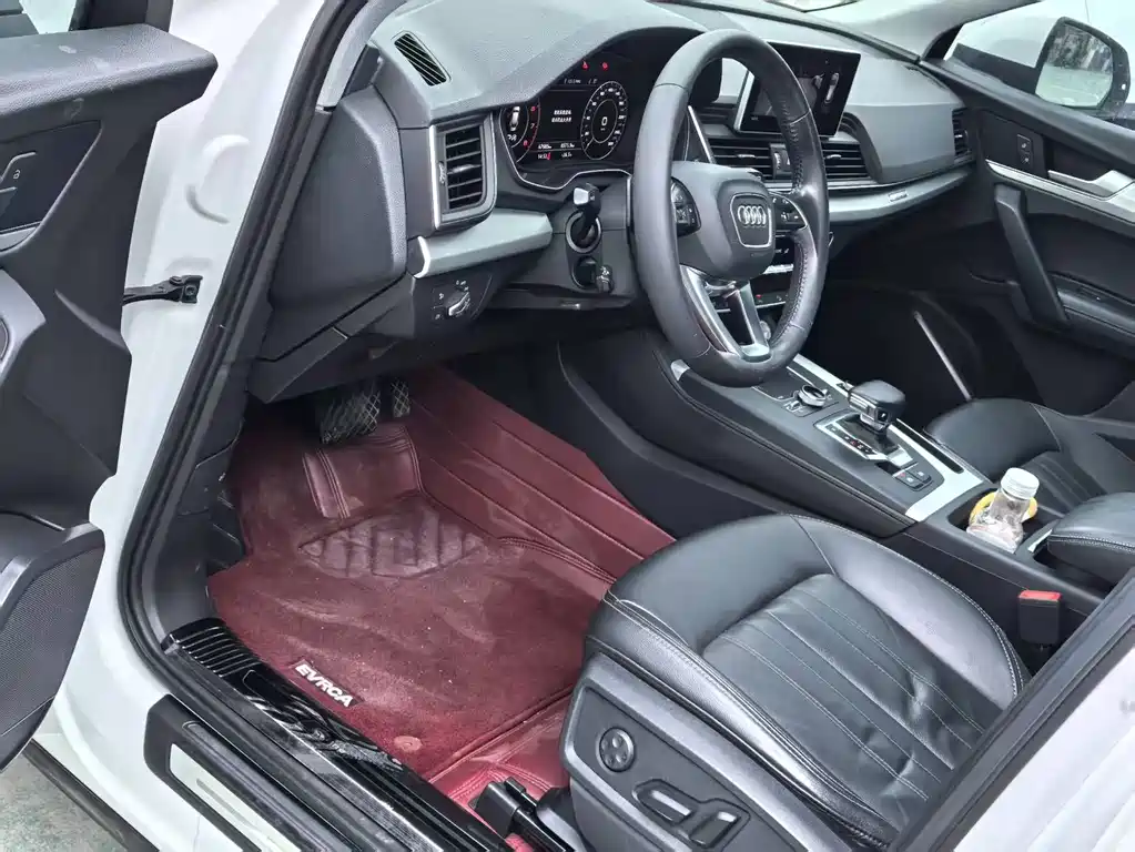 Audi Q5L 2020