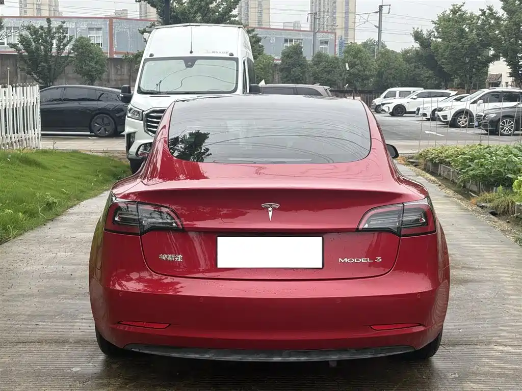Tesla Model 3 2021 — фото 11