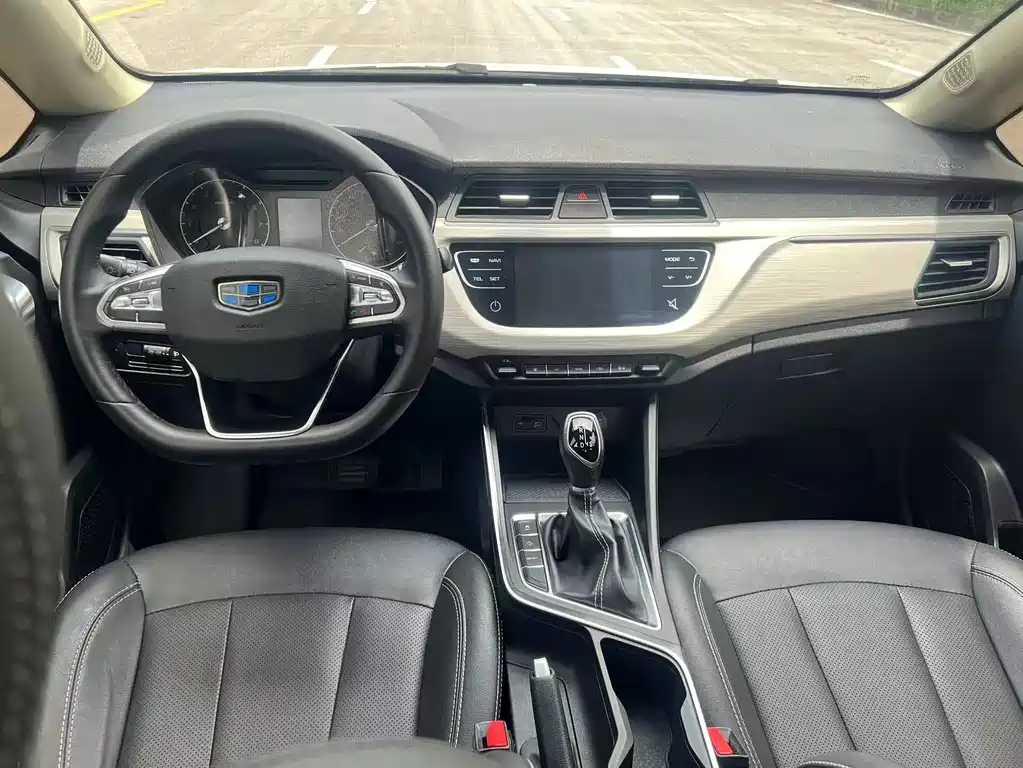 Geely Vision X3 2021 — фото 12