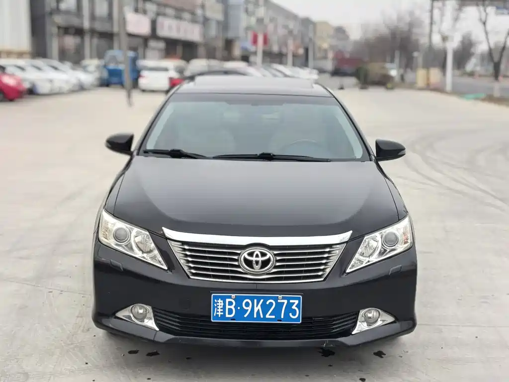 Toyota Camry 2013 — фото 2