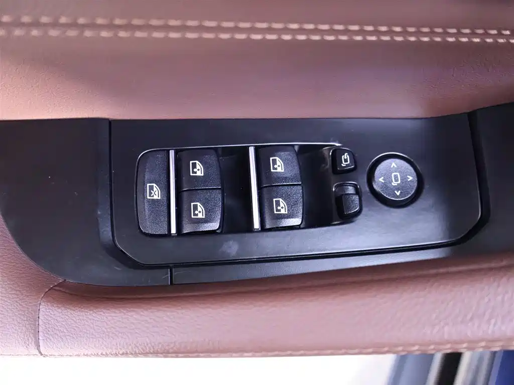 BMW X6 2021 — фото 17