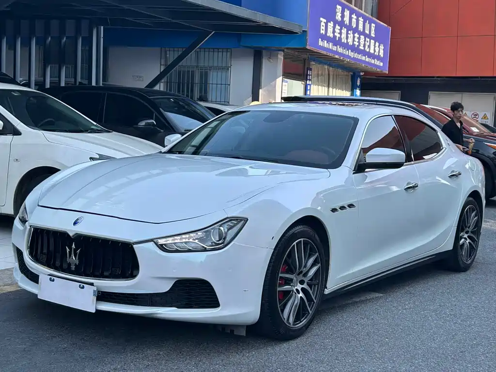 Maserati Ghibli 2017 — фото 1