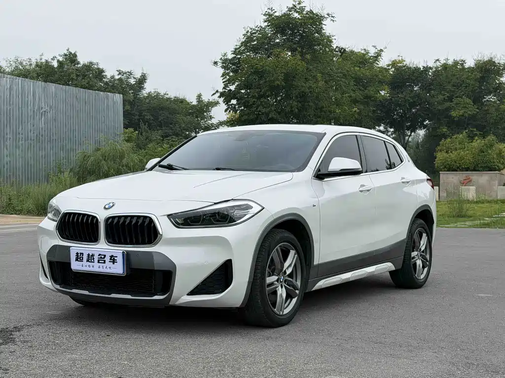 BMW X2 2021 — фото 1