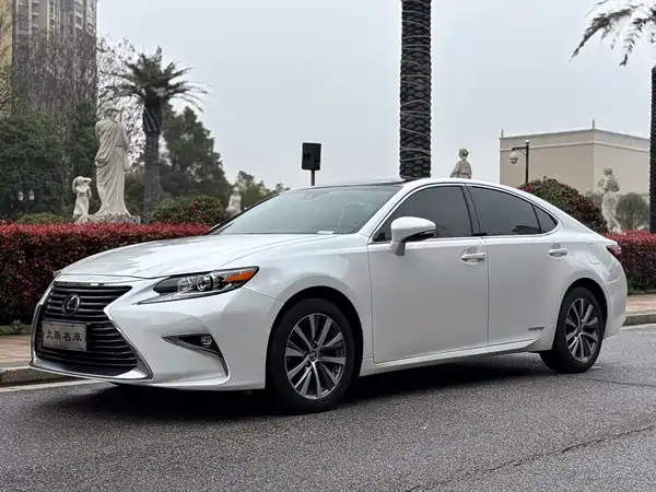 Lexus ES 2015