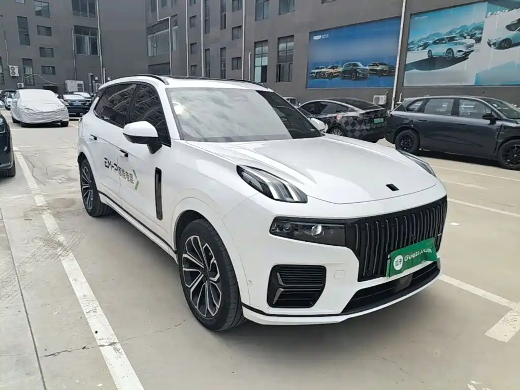 Lynk & Co 09 EM-P 2024