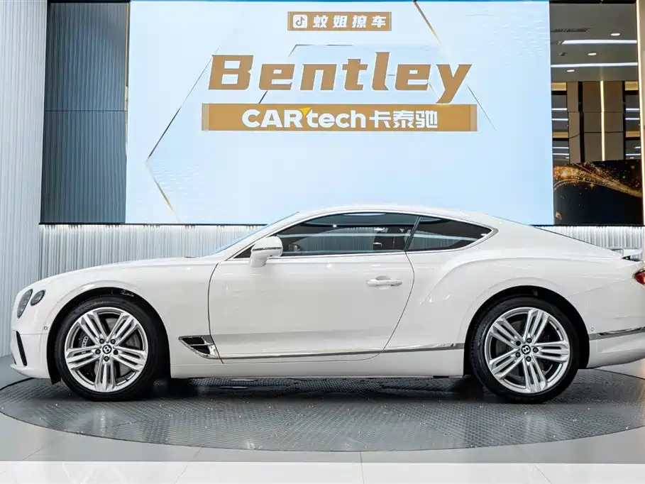 Bentley Continental 2023 — фото 3