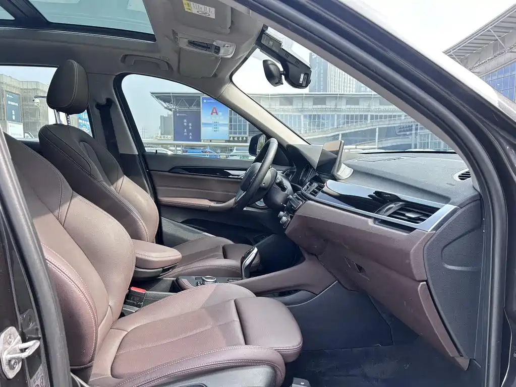 BMW X1 2021 — фото 12
