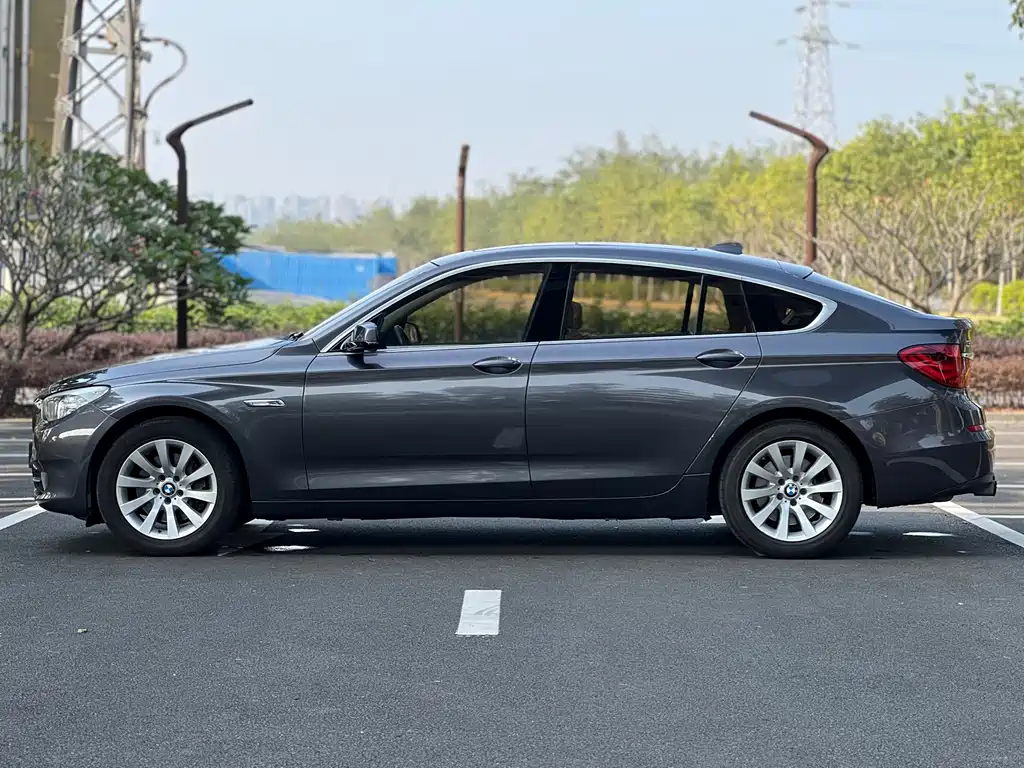 BMW 5 Series GT 2013 — фото 3