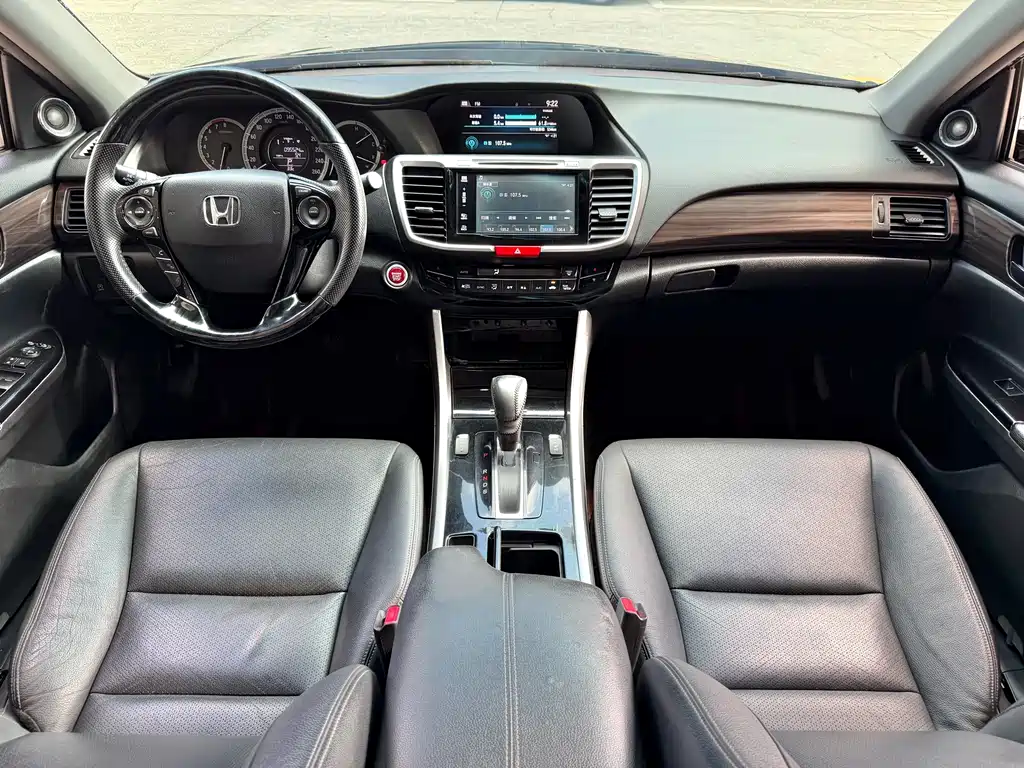 Honda Accord 2016 — фото 8