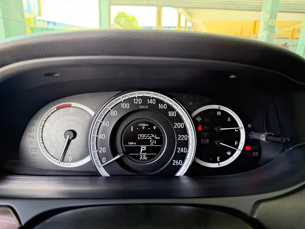 Honda Accord 2016 — фото 10