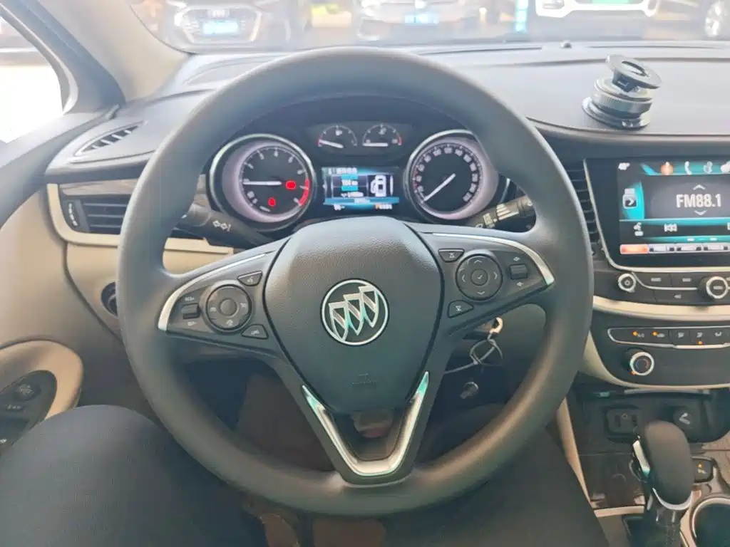 Buick Verano 2018 — фото 11