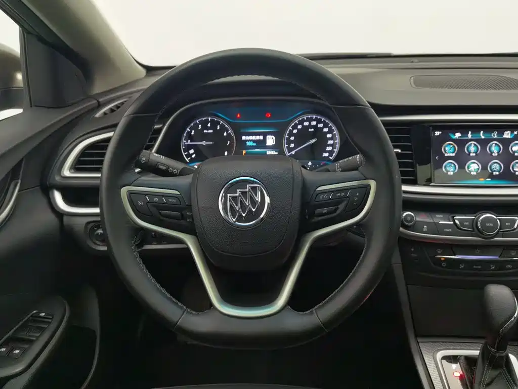 Buick Excelle 2019 — фото 11