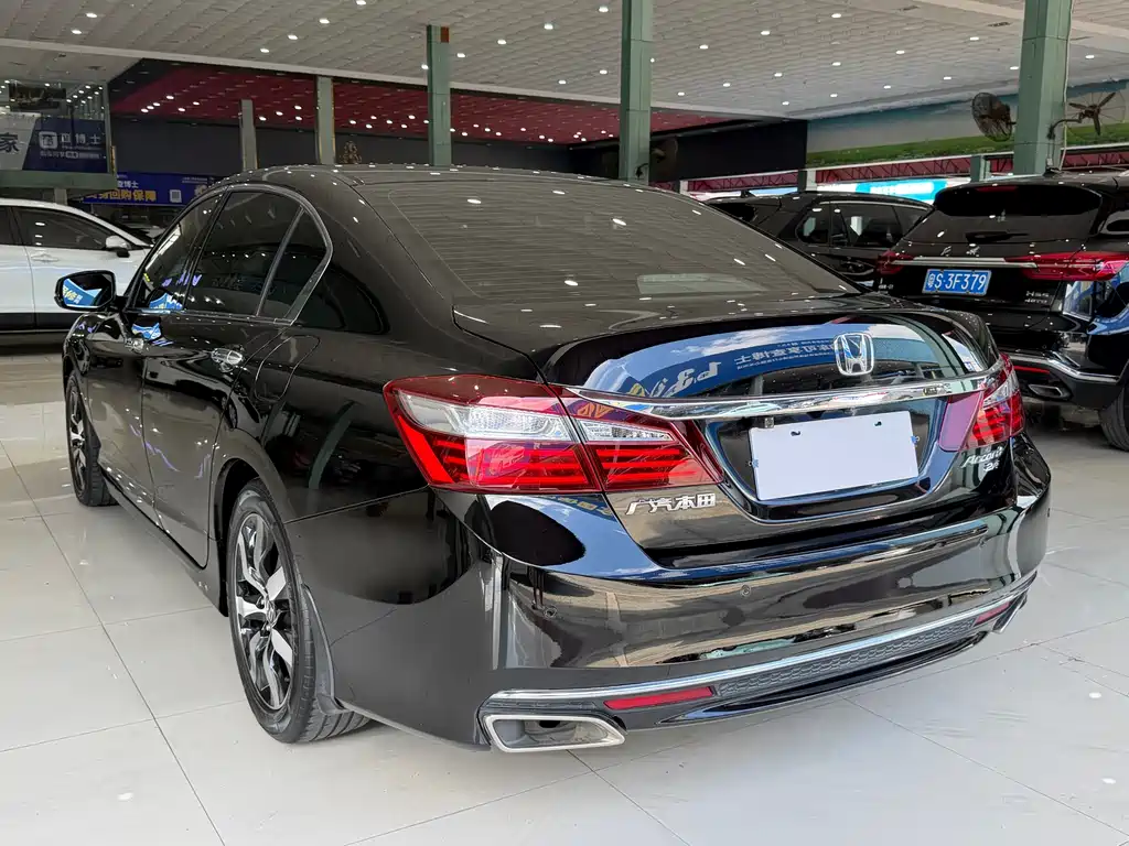 Honda Accord 2016 — фото 14