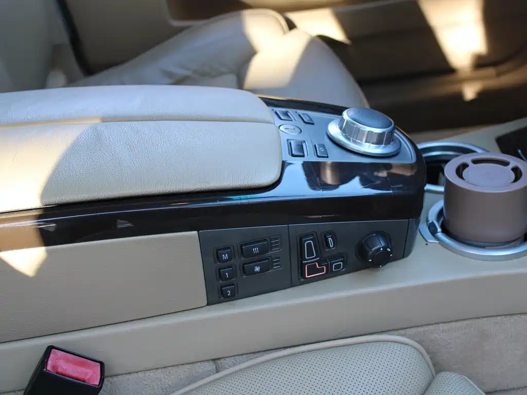 BMW 7 Series 2007 — фото 19