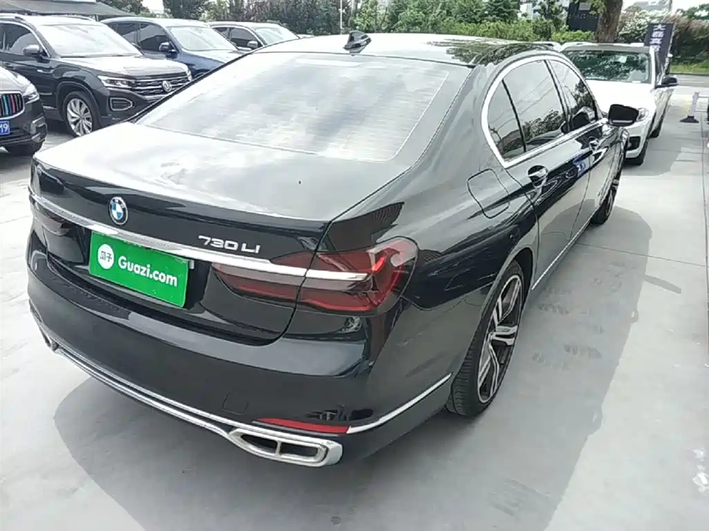 BMW 7 Series 2017 — фото 7