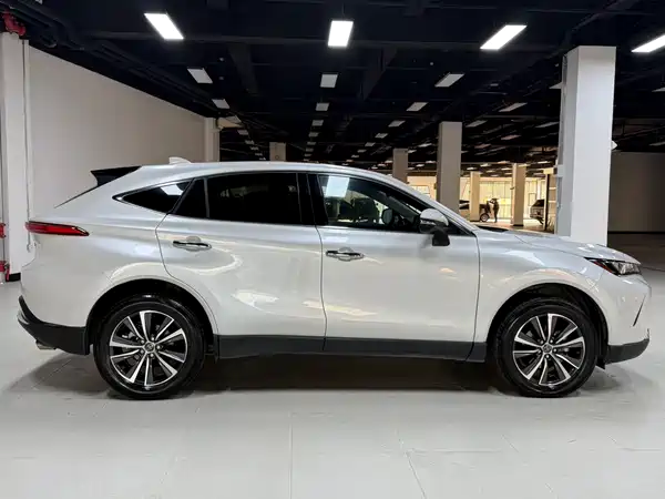 Toyota Harrier 2022