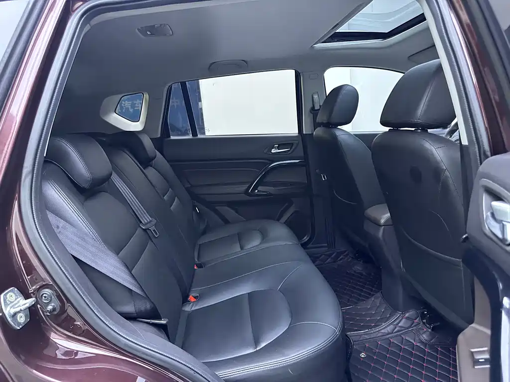 GAC Trumpchi GS4 2015 — фото 12