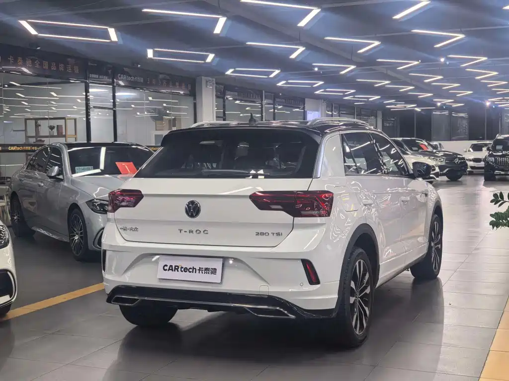 Volkswagen T-Roc 2023