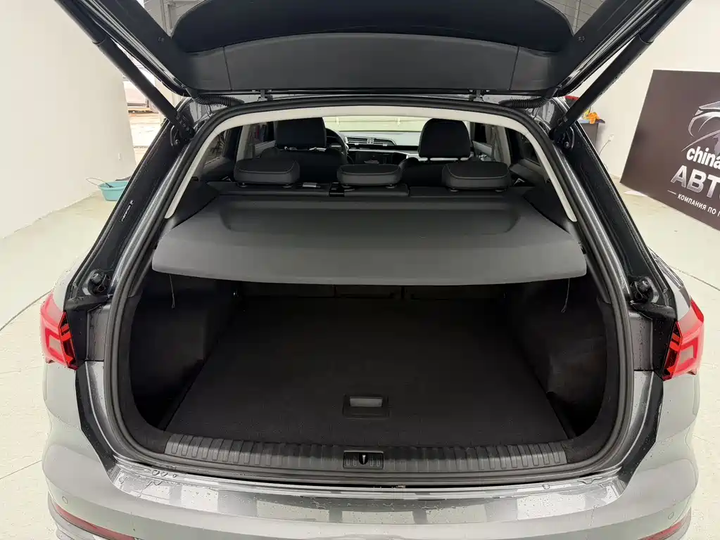 Audi Q3 2023 — фото 14