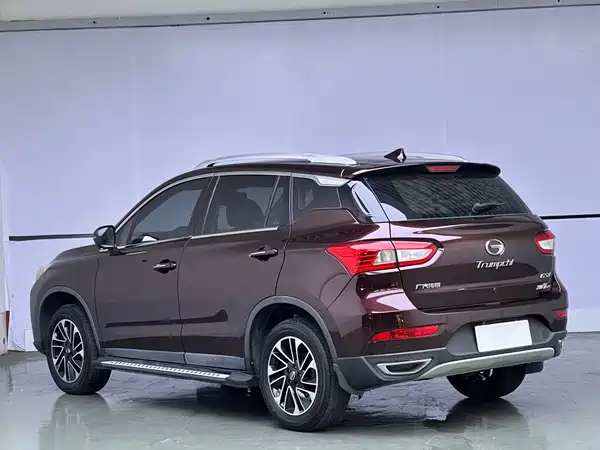GAC Trumpchi GS4 2015