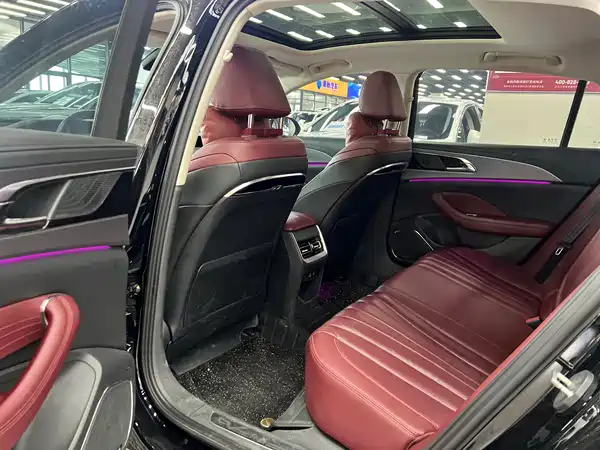 Hongqi H5 2024