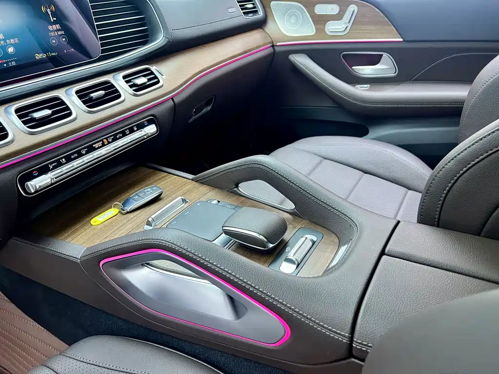 Mercedes-Benz GLE New Energy 2021 — фото 24