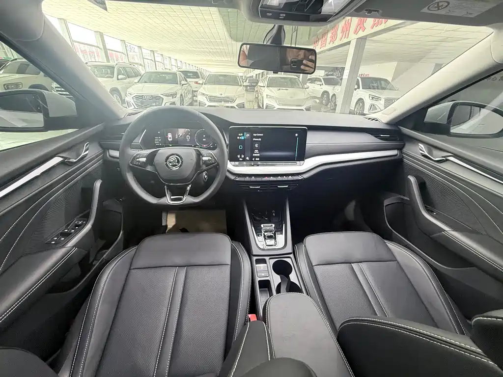 Skoda Octavia 2024 — фото 10