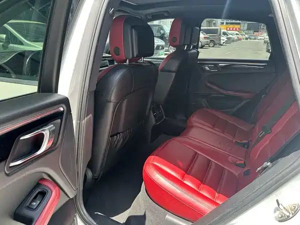 Porsche Macan 2016