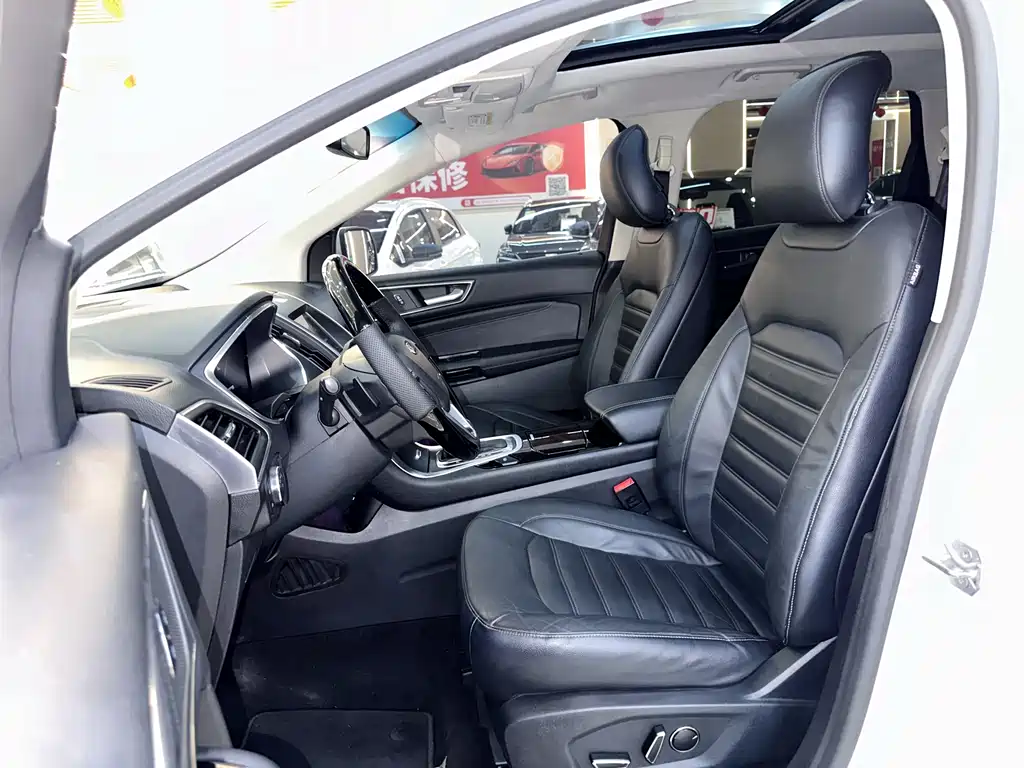 Ford Edge 2016 — фото 14