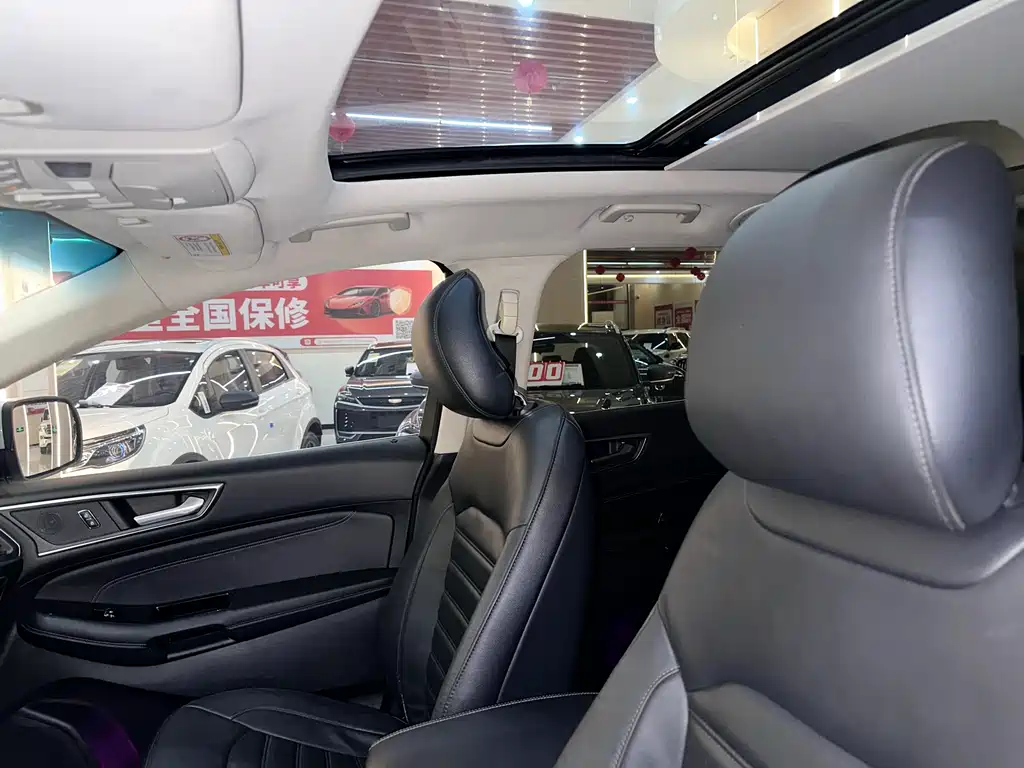 Ford Edge 2016 — фото 16