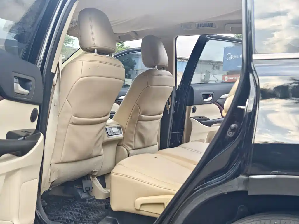 Toyota Highlander 2017 — фото 11