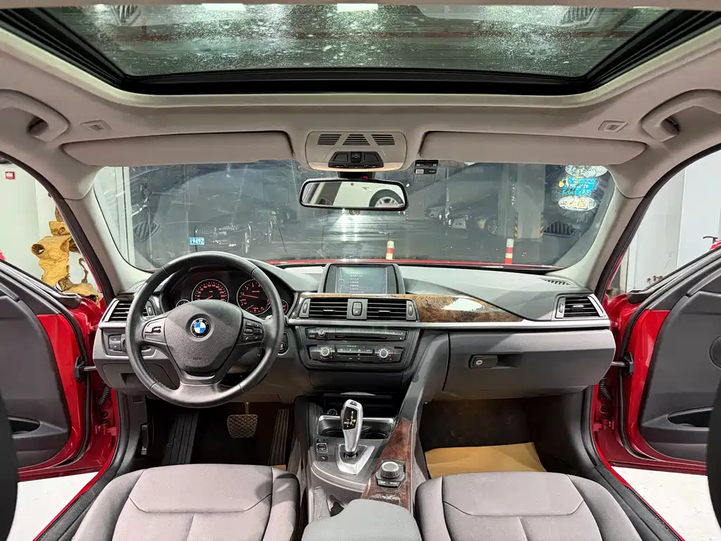 BMW 3 Series 2012 — фото 14