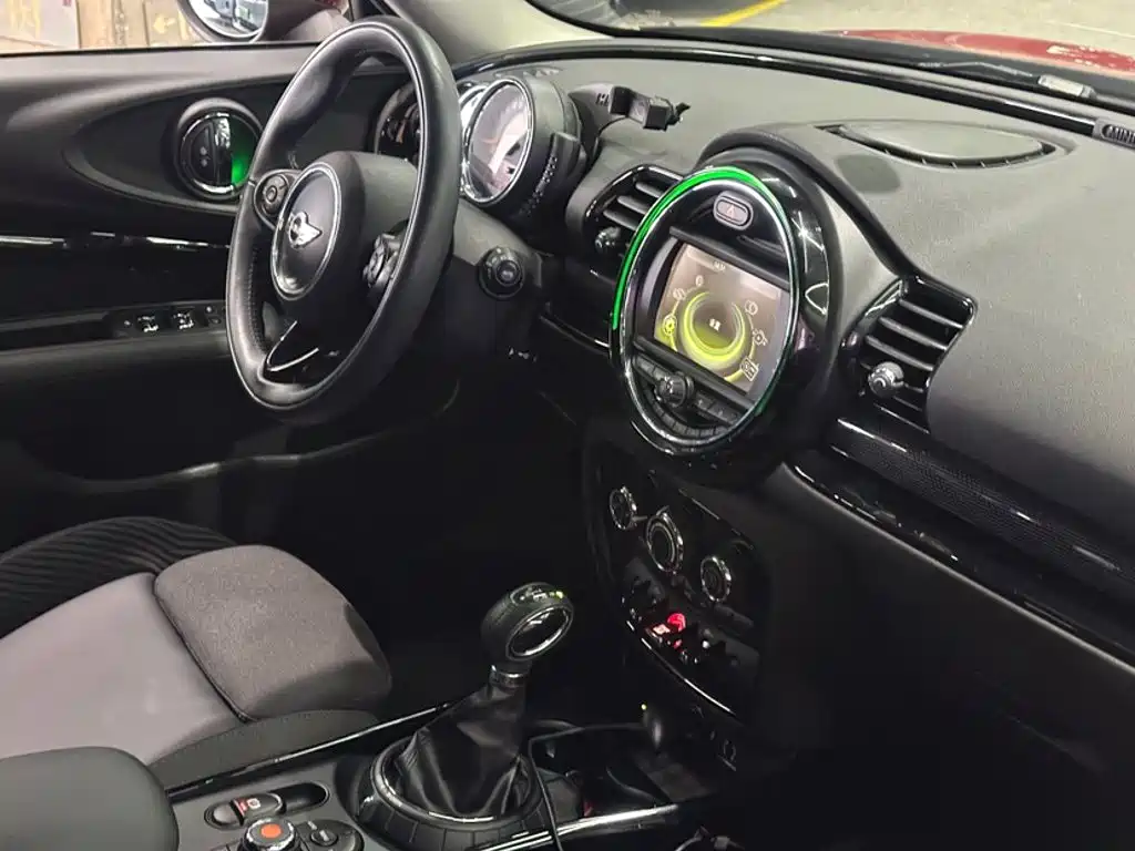 MINI Clubman 2016 — фото 12