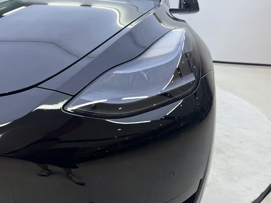 Tesla Model Y 2023 — фото 3