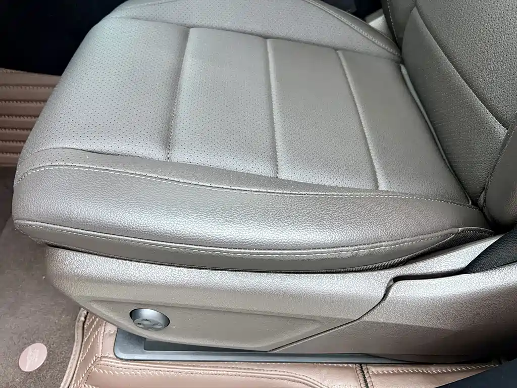 Mercedes-Benz GLE New Energy 2021 — фото 21