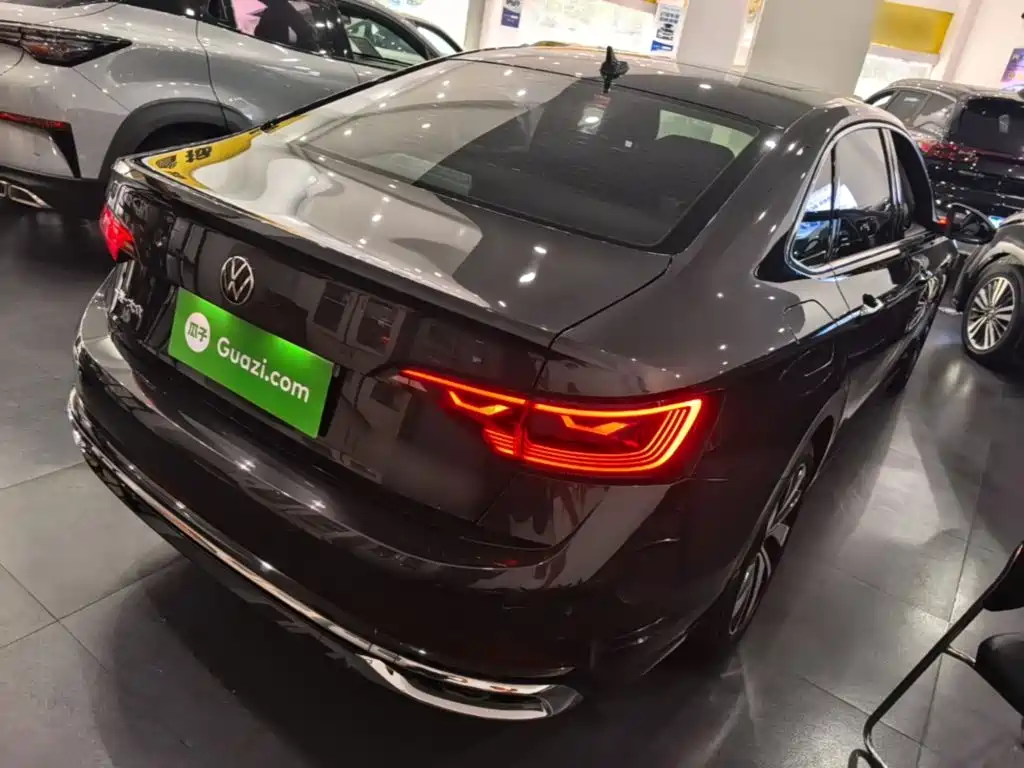 Volkswagen Sagitar 2024