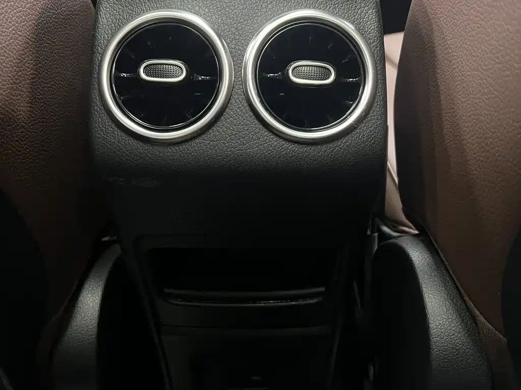 Mercedes-Benz GLB 2022 — фото 14