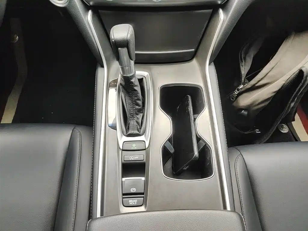 Honda Accord 2019 — фото 14