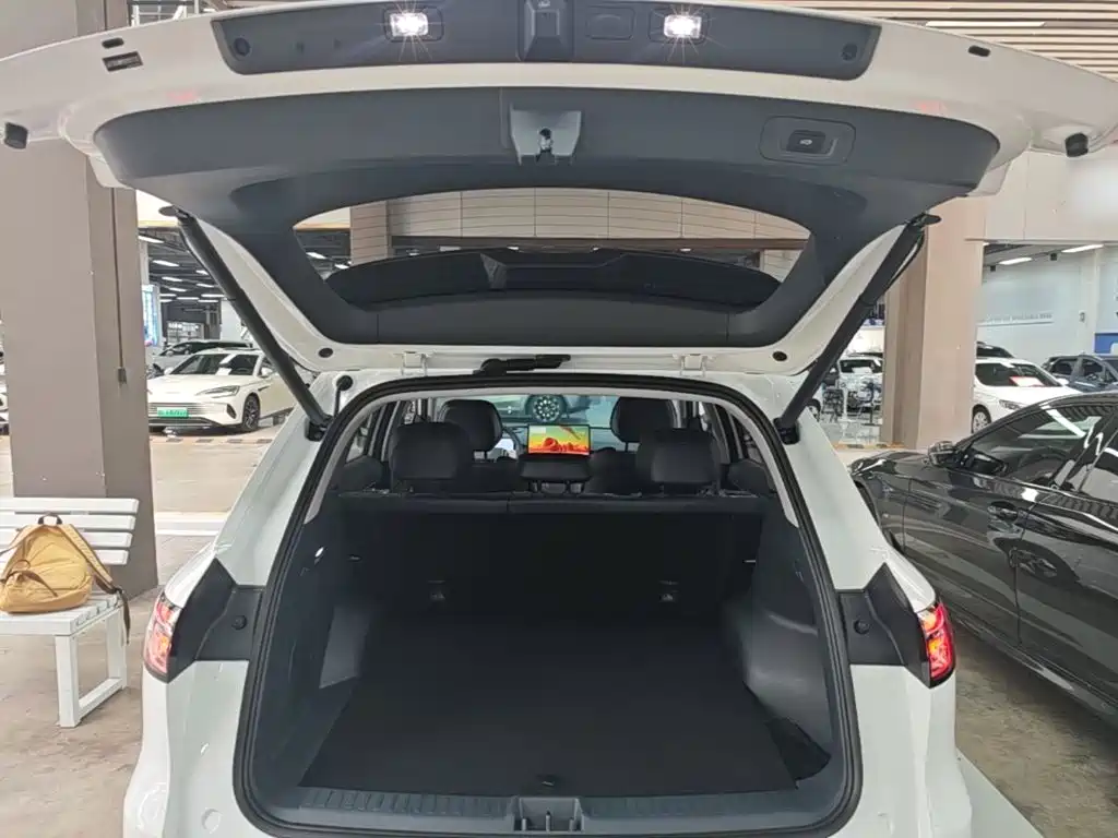 Geely Galaxy E5 2025 — фото 19
