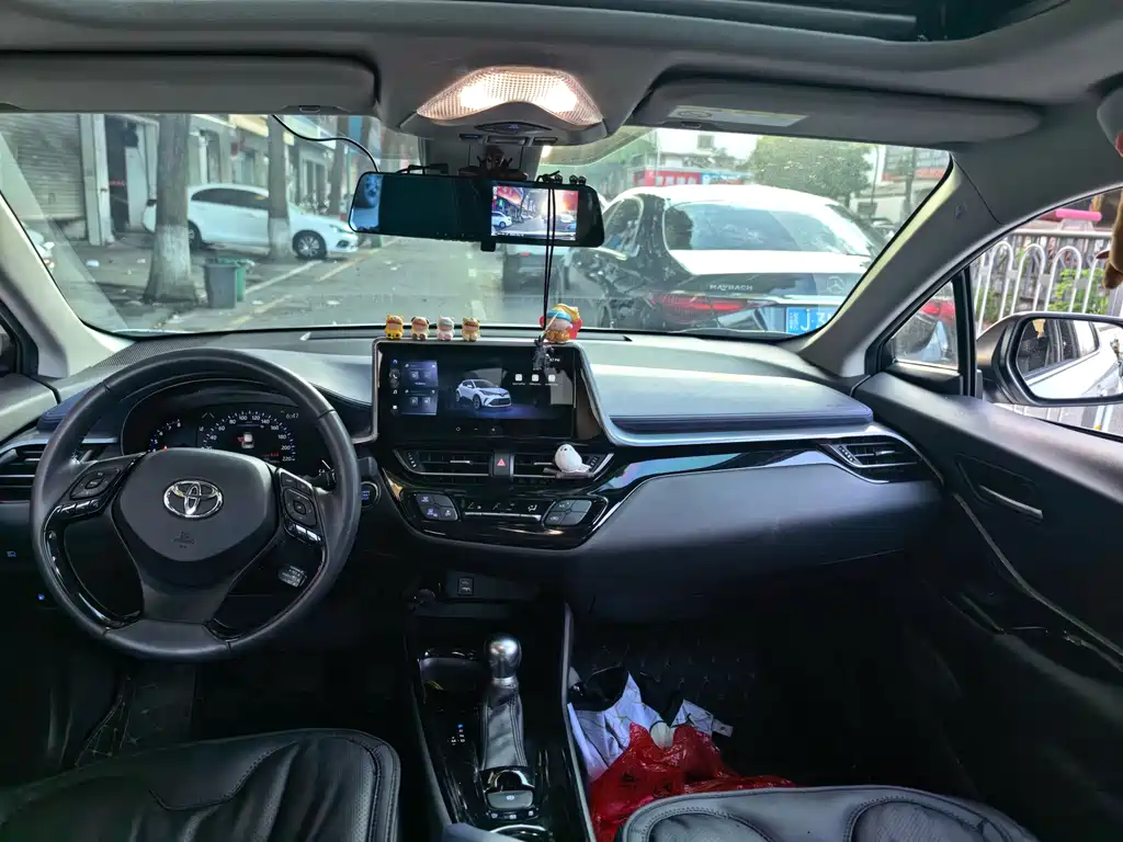 Toyota C-HR 2023