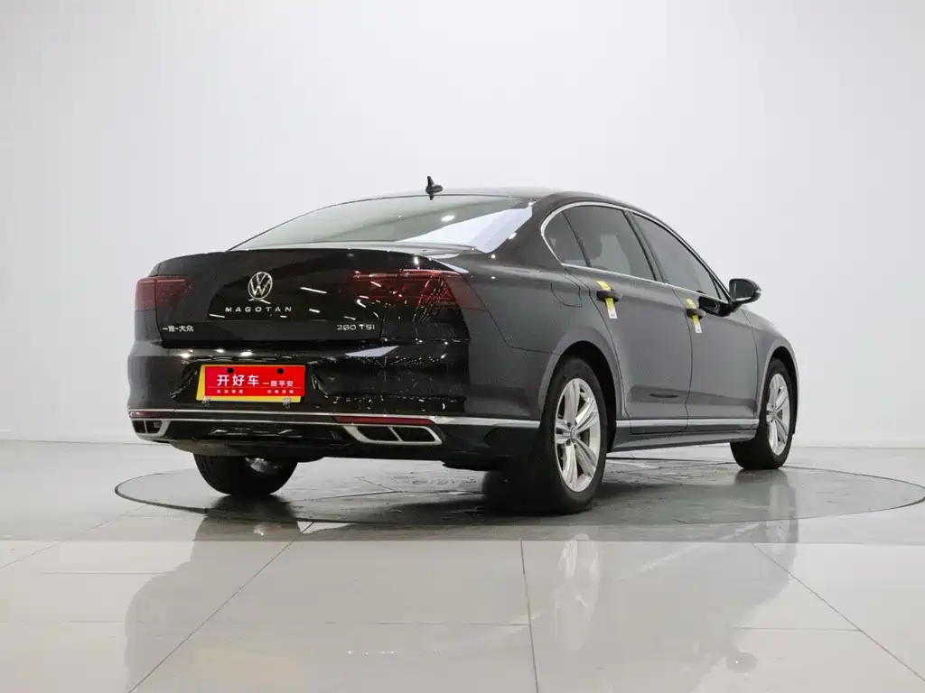 Volkswagen Magotan 2025
