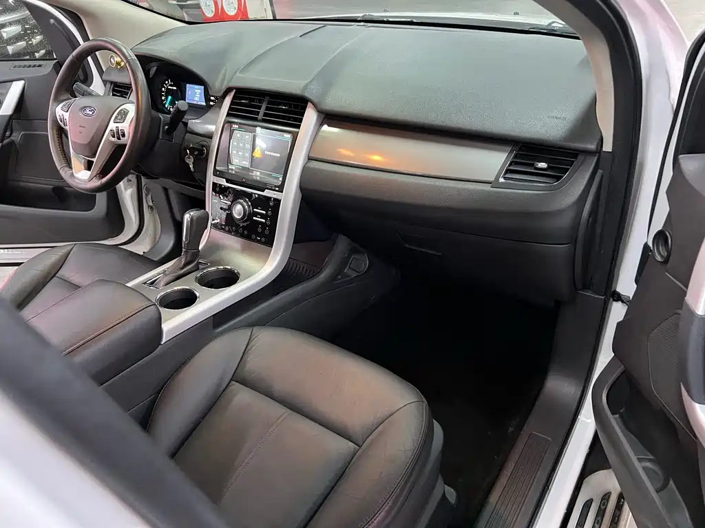 Ford Edge 2015 — фото 9