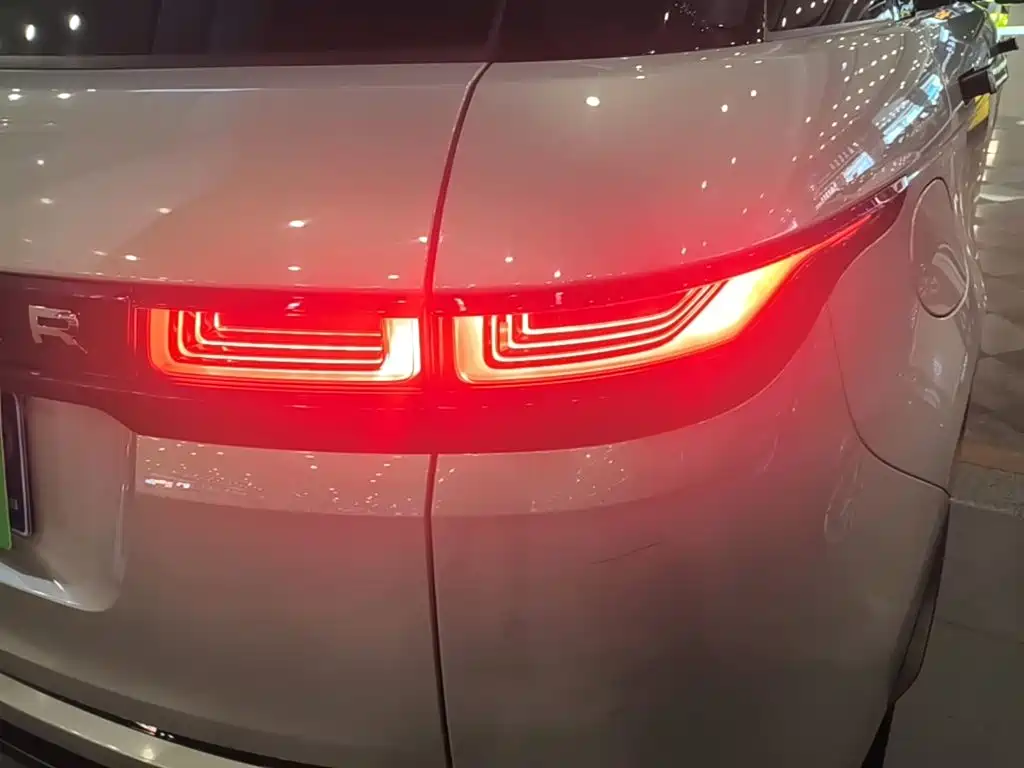 Land Rover Range Rover Evoque 2022 — фото 8