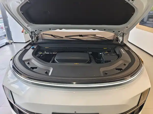 Li Auto L9 2025