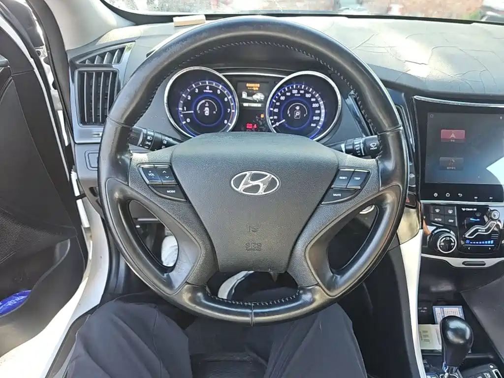 Hyundai Sonata 2016 — фото 11