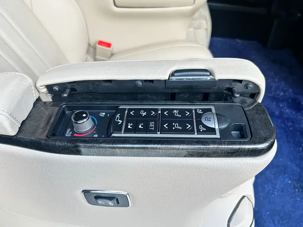 Mercedes-Benz Vito 2025 — фото 12