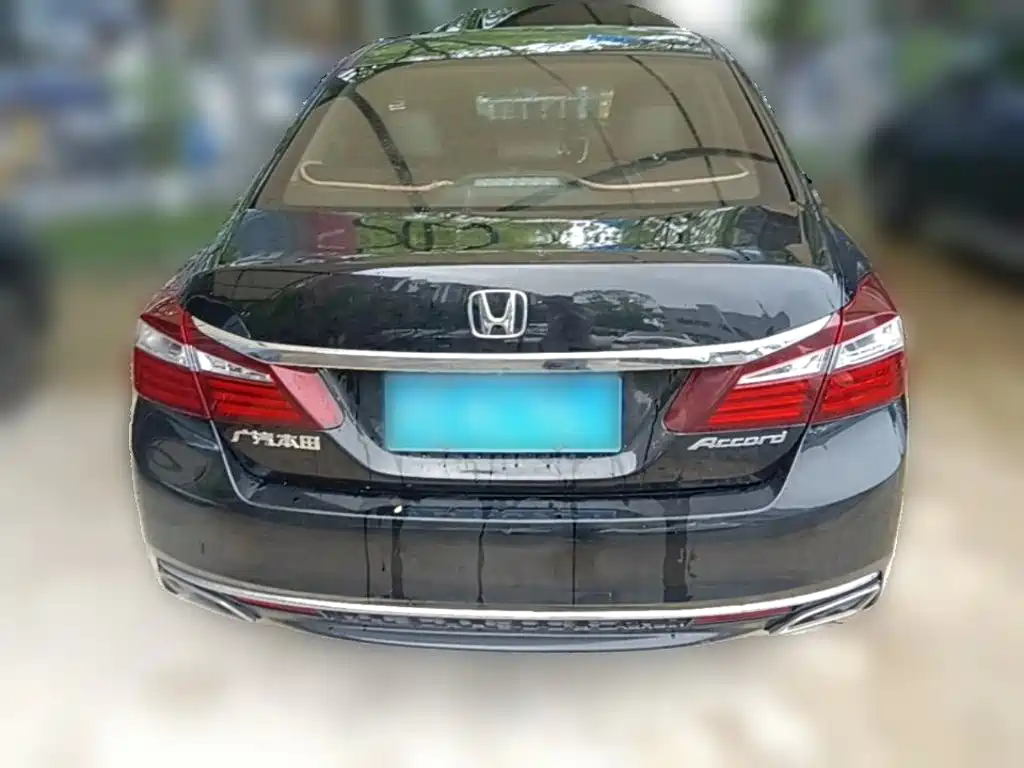 Honda Accord 2018 — фото 10